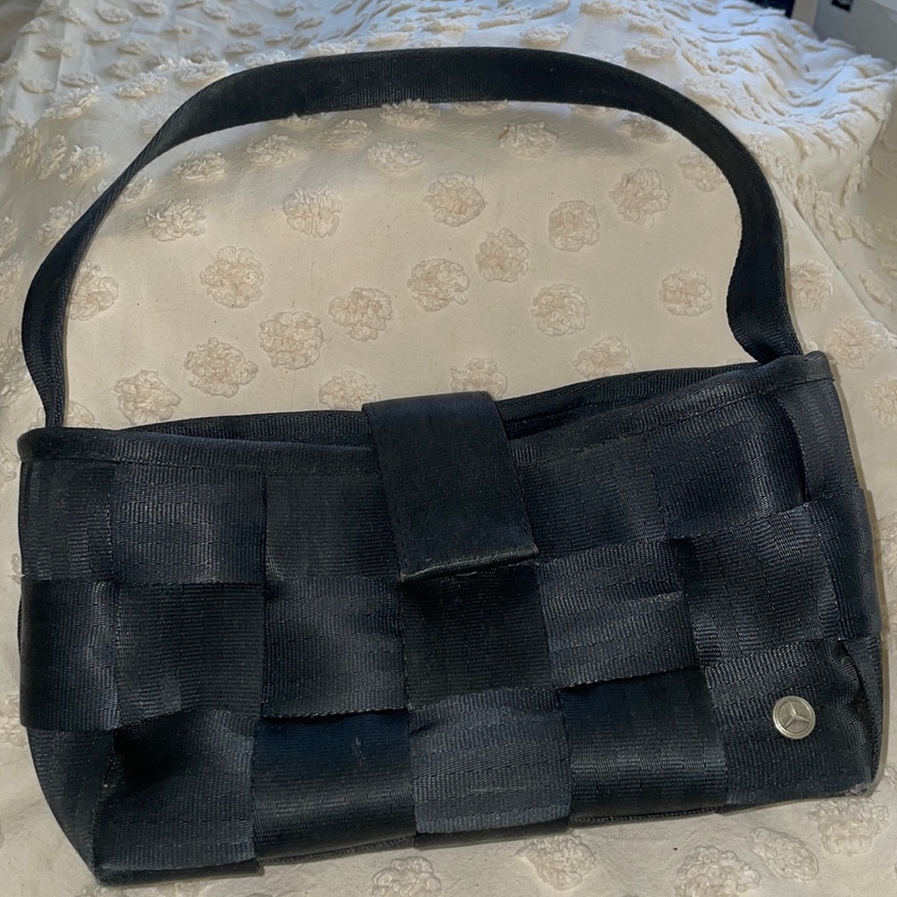 Vintage: Harvey’s seatbelt bag Mercedes Benz edition